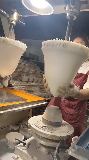 Pad Printing Ceramic Bowls - Manufacturing Process Revealed