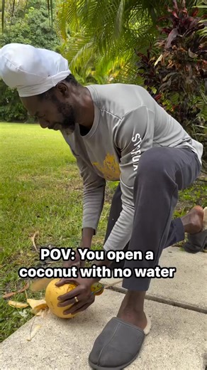 Buju chop a jelly coconut and this happen | Dancehall Daily