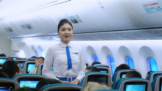 ❓ What if every Vietnam Airlines cabin crew uniform appeared on the same flight? 🥳 From May 19 to 25, 2025, select flights between Hanoi, Ho Chi Minh City, Da Nang, Hue, Singapore, Incheon, and Haneda will take passengers on a journey through time - featuring a special in-flight showcase of Vietnam Airlines’ cabin crew uniforms through the decades. 👗 From the iconic designs of the 1970s to today’s signature jade and gold ao dai (ranked Top 3 Best Cabin Crew Uniforms in the World by Cabin Crew 