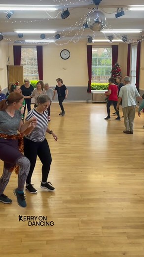 ✨🎄 Christmas Eve Dance Party Magic! 🎄✨ We turned the class into a festive dance floor and turned UP the holiday energy! 💃🕺 #ChristmasEveWorkout #HolidayDanceParty #DanceFitnessClass #ChristmasDance #FestiveFitness #HolidayWorkout #DanceCardio #FitnessFun #StudioVibes #ChristmasEveVibes #DanceCommunity #CardioParty #DanceFitLife #HolidaySeasonWorkout #SleighTheDay | Kerry On Dancing