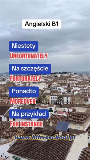 Fortunately / Unfortunately / For instance / Moreover 🇬🇧 Te słowa pomagają łączyć zdania i sprawiają, że mówisz bardziej naturalnie, a nie jak z podręcznika. Przykłady: ✔️ Fortunately – Na szczęście 👉 Fortunately, I arrived on time. – Na szczęście dotarłam na czas. ✔️ Unfortunately – Niestety 👉 Unfortunately, the flight is delayed. – Niestety lot jest opóźniony. ✔️ For instance – Na przykład 👉 I like big cities, for instance New York. – Lubię duże miasta, na przykład Nowy Jork. ✔️ Moreover 