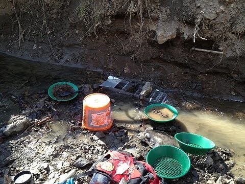 Missouri Gold Prospecting With Sluice Box - Best Gold Mining Supplies