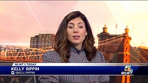 Did you know Tuesday was National Save the Eagle Day? ❤🦅❤ This special day is meant "to raise awareness about eagles and highlight the recent conservation efforts so that the species does not go extinct." Watch this story from WLWT of a viewer taking some beautiful photos of two bald eagles in Terrace Park, Ohio. "According to officials with the Ohio Department of Natural Resources, Ohio's eagle population is thriving and growing. ODNR said there were four eagle breeding pairs in Ohio in 1979, 