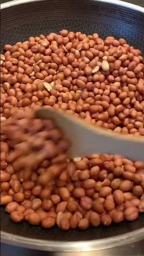 How to Roast Raw Peanuts in a Pan Every Time
