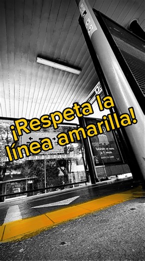 No cruces la línea amarilla. 😵🚫 Respétala y espera el autobús detrás de ella. 🚌😉🔸 | Metrobús