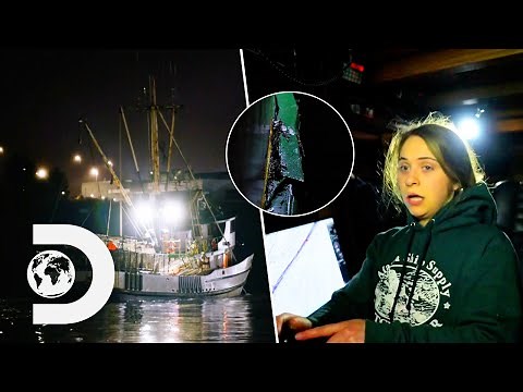 Victory Captain Collides Into Another Ship And Damages Her Vessel! | Deadliest Catch