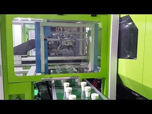 Yizumi Injection molding machine with IML