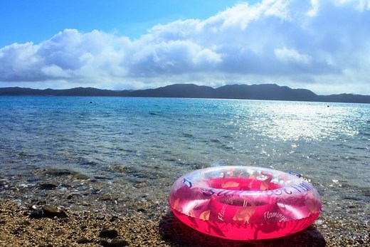 浮き輪の穴の見つけ方と補修方法！簡単に修理できるグッズも紹介！