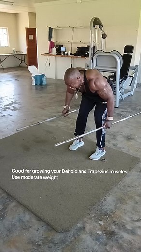 Effective Exercises for Deltoid and Trapezius Growth