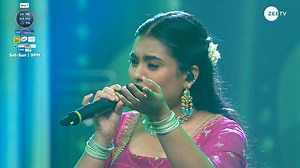Parvathi Meenakshi ke performance se manch par aisi aag lagi, ki mentor ke muh se chali taarefon ki ladi. 🧨🧨🧨 Dekhiye Diwali ka musical jashn Birla Opus Paints Sa Re Ga Ma Pa mein, iss Shanivaar-Ravivaar, raat 9 baje, sirf #ZeeTV par aur kahin bhi kabhi bhi ZEE5 Shows par. Birla Opus Paints #SRGMP2024 #SaReGaMaPa2024 #DigitalClips #ParvathiMeenakshi | ZEE TV