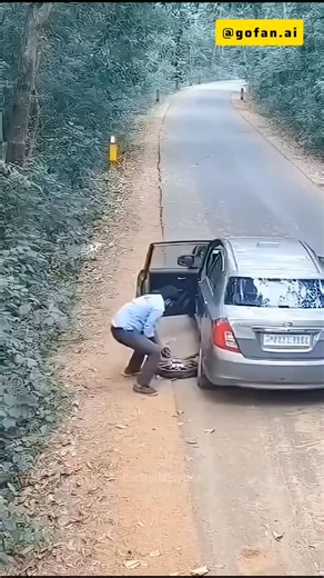 AI🤖 | #🇯🇵Japan is transforming footsteps into electricity ⚡ By using piezoelectric tiles, each step produces a small amount of energy. In... | Instagram