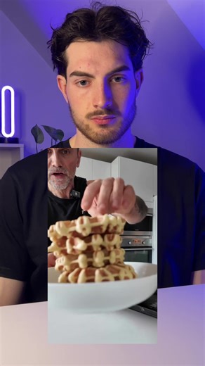 Gauffres courgette ————— 📊 498 KCALS G : 53 / P : 28 / L : 17 ————— 🛒 Ingrédients : - 1 courgette (228g) - 2 œufs (108g) - 83g flocons d’avoine ————— Profitez des meilleures promotions chez ESN avec le code : VINCE 🩵 ————— 🎬 Recette originale : @Jbjumpingggg #recetterapide #seche #recettehealthy #perdredupoids #testderecette