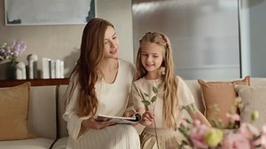 ‌Dreame HEPA Air Purifier with Self-Cleaning Pet Hair, Suck Up Floating Cat Dog Hair Dander for Home Large Room, 4 Filters Smart Air Cleaner for Pet Odor Purification, APP & Voice Control, FP10-Beige