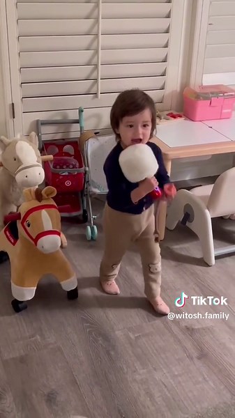 Little Idol in the making 😂 #toddlers #hapababy #cutekids #人类幼崽 #萌娃日常 #骗你生女儿 #萌娃