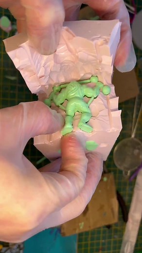 DIY Mould for Resin MiniFigures: Toy Making and Artistry