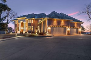 11039 Bell Oaks Estate Rd, Eden Prairie, MN 55347 - MLS 6486891 - Coldwell Banker
