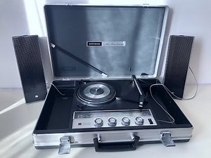National Panasonic Portable Radio Phonograph Vinyl Player SG-726H Briefcase Record Player Boombox