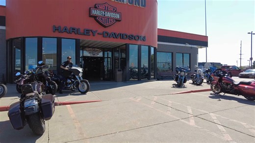 🔥 Throttle Therapy with Sweet T 🔥 Today, Sweet T is throwing it back with a true classic — the 2004 Harley-Davidson Fat Boy. This ride is all muscle, all attitude, and still turns heads two decades later. From its iconic stance to that unmistakable Harley rumble, this Fat Boy isn’t just a motorcycle — it’s a statement. 💪🏍️ 🎥 Watch the video to see Sweet T break it down and find out why this bike deserves a spot in your garage. 👉 Stop by Black Diamond Harley-Davidson to see this beauty in p