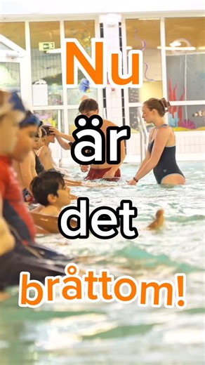 Stockholmspolisens IF Simförening on Instagram: "Få platser kvar! Våra simskolegrupper börjar bli fullbokade och flera grupper är redan fyllda. Passa på att boka nu för att säkra en plats till ditt barn! ✔️ Simskola för olika nivåer ✔️ Små grupper i trygg miljö ✔️ Utbildade och erfarna instruktörer ✔️ Finns runt om i Stockholm 💻 Boka smidigt via polisensimning.se #simning #simskola #stockholm #spif spifsimskola"