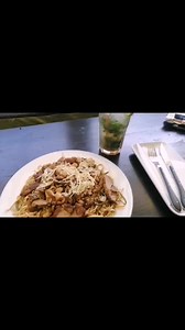 Inty aho- Ambondrona ❤️ hira tena nahakasika ny foko be ity vao za lasa maman ❤️ Inoako hoe ho tinareo. ❤️ Tany amin'ny Ethnika analakely no nandeha nihinana sy nihira aho😁❤️ Tsara sakafo sady tsara cadre no mahafinaritra ny ao. Rehefa mazava izany dia ohatr'izao kay ny ao😍 Rehefa alina kosa ny zoma sy samedi tena hoe fety be foana ❤️❤️ | PARIS - Malagasy