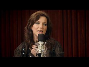 Martina McBride Reveals Powerful Meaning Behind ‘Girls Like Me’ & Why It Will ‘Give You Hope’