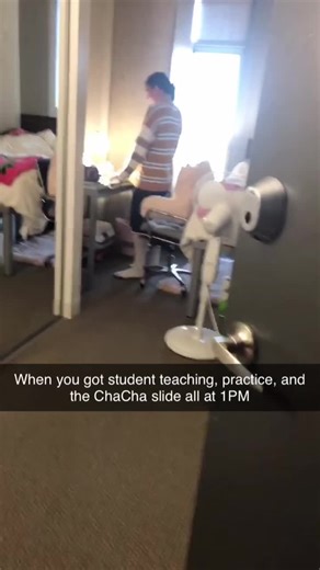 The behind the scenes of “student-athlete” life during COVID😂Our schedule looked something like: 7:30AM-2:30PM-Virtual Student Teaching 2:45PM-5:00PM -Practice 5:45PM-6:45PM-Lift #MeganTrivelpieceHitting. #studentathlete #studentteaching #virtualstudentteaching