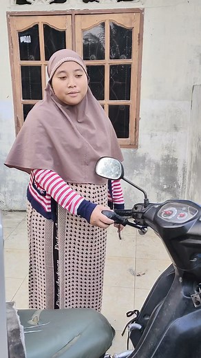 250K views · 1.5K reactions | Kena mental kan #comedy #humor #funny | Dwi Nilam | Facebook