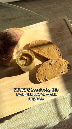 @Kourtney Kardashian Barker’s new favorite 🤎 Scroll down for the full recipe #pooshpalate Ingredients: 1 cup organic roasted unsalted cashews 1/2 cup coconut sugar 1/4 cup organic macadamia oil 1 tablespoon tahini 1/2 cup coconut cream 1 teaspoon vanilla extract (optional) A pinch of salt to make a salted caramel spread Instructions: 1.Add all ingredients to a blender, and pulse until everything mixes. 2. Blend on high until the ingredients blend into a creamy texture. #recipe #caramel #dairyfr