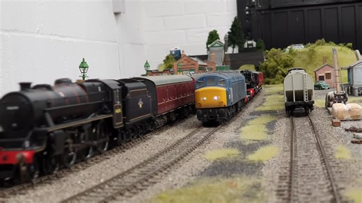 4.7K views · 392 reactions | Episode 4 of the Building the Great Central Railway video series is here. 拾 Join MIKE WILD and RICHARD WATSON as they delve into the details of Swithland Sidings, explain how it was built, its features, rolling stock and operation in this 40 minute video. Watch it today exclusively on KeyModelWorld: https://www.keymodelworld.com/article/building-great-central-oo-gauge-episode-4 | Hornby Magazine | Facebook