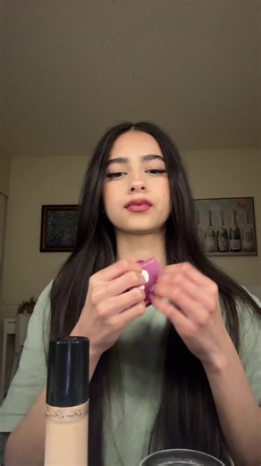 Fast and agressive tapping on makeup #lowqualityasmr #badasmr #fastandaggressiveasmr #makeupasmr #beginnerasmr