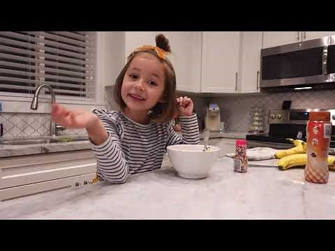 How to Make a Banana Split - How To Cooking for Kids