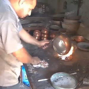 4.4M views · 2.2K shares | The process of making copper pots by Indian craftsmen with Amazing Skill | Por Mais Simples Que Seja | Facebook