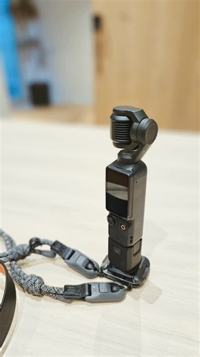 PGYTECH JAPAN | ショルダーストラップ クイックリリースクランプ＆プレート ワンタッチで機材のマウントができます📷🤌 デュアルボタンシステムのロック解除機構で、機材の落下を防ぎます。 クランプのみも取り扱いあり、プレートはアルカスイス互換プレートの95％に対応💪... | Instagram