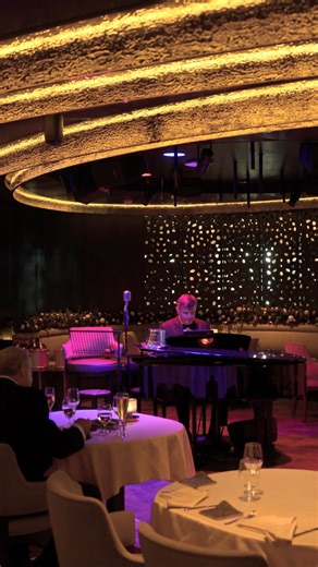 Live jazz, low lights, and dishes that speak for themselves. Welcome to Silver Note 🎙️​ https://inspires.to/experiences/silversea-brings-the-world-closer-2m2r8 | Excursion Travel LLC