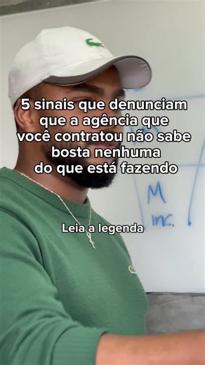 Deivid Santos on Instagram: "5 coisas que eu faria se a agência que contratei não estivesse trazendo resultado. E quase nenhum empresário faz. 1️⃣ Eu exigiria leitura de funil, não relatório estético Relatório que só mostra volume não serve pra decisão. Eu quero ver conversão entre etapas: Lead → MQL → SQL → Venda. E principalmente: em que etapa o dinheiro está morrendo e por quê. Sem isso, não existe estratégia. Existe operação cega. 2️⃣ Eu cobraria teste com hipótese e diagnóstico Teste não é