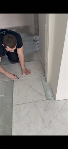 Jak dociąć winyl w trudno dostępnych miejscach?