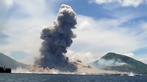 Papua New Guinea Mount Tavurvur Eruption (UP CLOSE and EXTENDED)
