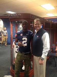 Auburn lands elite dual-threat QB commit Lowell Narcisse