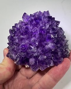 Beautiful Amethyst with Flower Formation! Location: Rio Grande do Sul, Brazil Geology Love