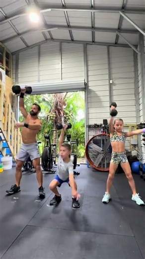 Family Dumbbell Squat Snatches 💪🔥