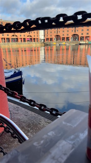 🍳 @portersliverpool serving up the classics at the dock! Located along the Colonnades it's the perfect slow start to your Sunday 🌊 #RoyalAlbertDock #Sundays #FullEnglish #PortersCafe #DocksideDining #LiverpoolEats #Breakfast | Royal Albert Dock Liverpool