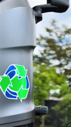 Need a fast and efficient way to clear heavy waste?♻️ Our Grab Lorry service is the perfect solution. No skip required — just point, and we’ll grab it. From soil and rubble to green waste and hardcore, our grab lorries handle large volumes in a single visit, saving you time, labour, and space on-site. This is the go-to service for builders, homeowners and construction teams who need waste removed quickly and professionally. 🚛 Fully licensed | 📍 Operating across the Midlands| ⏱️ Same-day bookin