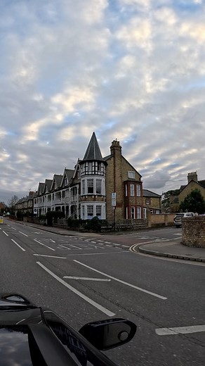 Abingdon Road, Oxford England UK — a historic route dating back to medieval times, once part of the old Grandpont causeway with ancient culverts beneath it, linking Oxford to Abingdon for centuries.🇬🇧 . . . #oxford #oxfordshire #oxfordlife #uklife #Travel #ExploreUK #ukhistory #england #ExploreOxford | Fahad Ahmed
