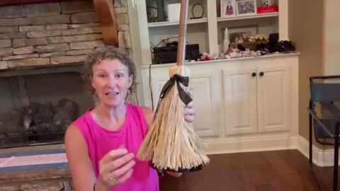 Floating Witch's Broom, 43.5" Dancing Witch Broom, Animated Light up Moving Brooms with Spooky Sounds, Halloween Props for Haunted House Porch Halloween Party Decoration