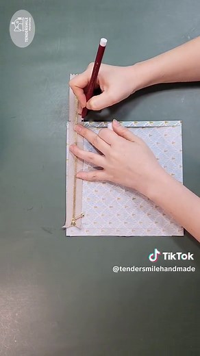 Easy Sewing Tips: How to Make an Accordion Fabric Wallet
