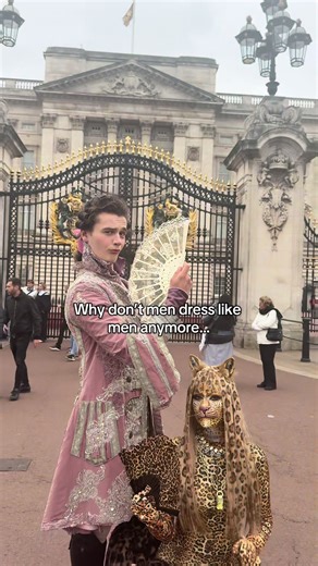 Stylish Men’s Outfits to Show Off Your Cat