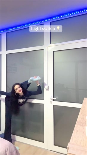 Light switch 💡#flexible #contortion #flexibility #gymnastics #acro