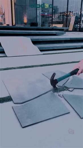 cladco | the art of cladding on Instagram‎: "إذا كن تريد عمراً افتراضيا أكبر وأمان أكثر كلادكو أوجدت لك الحل صفائح مرنة مقاومة للعوامل الطبيعية قابل للتركيب الداخلي والخارجي اطلبها الان من كلادكو عن طريق بريد الصفحة او عبر الرقم : 📱97595858 #جودة #بديل_الحجر #آمن⁩"‎