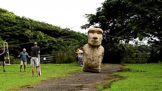 Scientists may have just solved 900 year old mystery of Easter Island statues