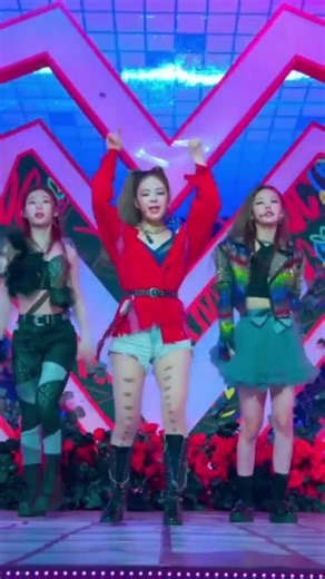 9_있지_직캠__LOCO___ITZY_Choreography__#kpop_#itzy_#loco_#midzy_@itzyofficial